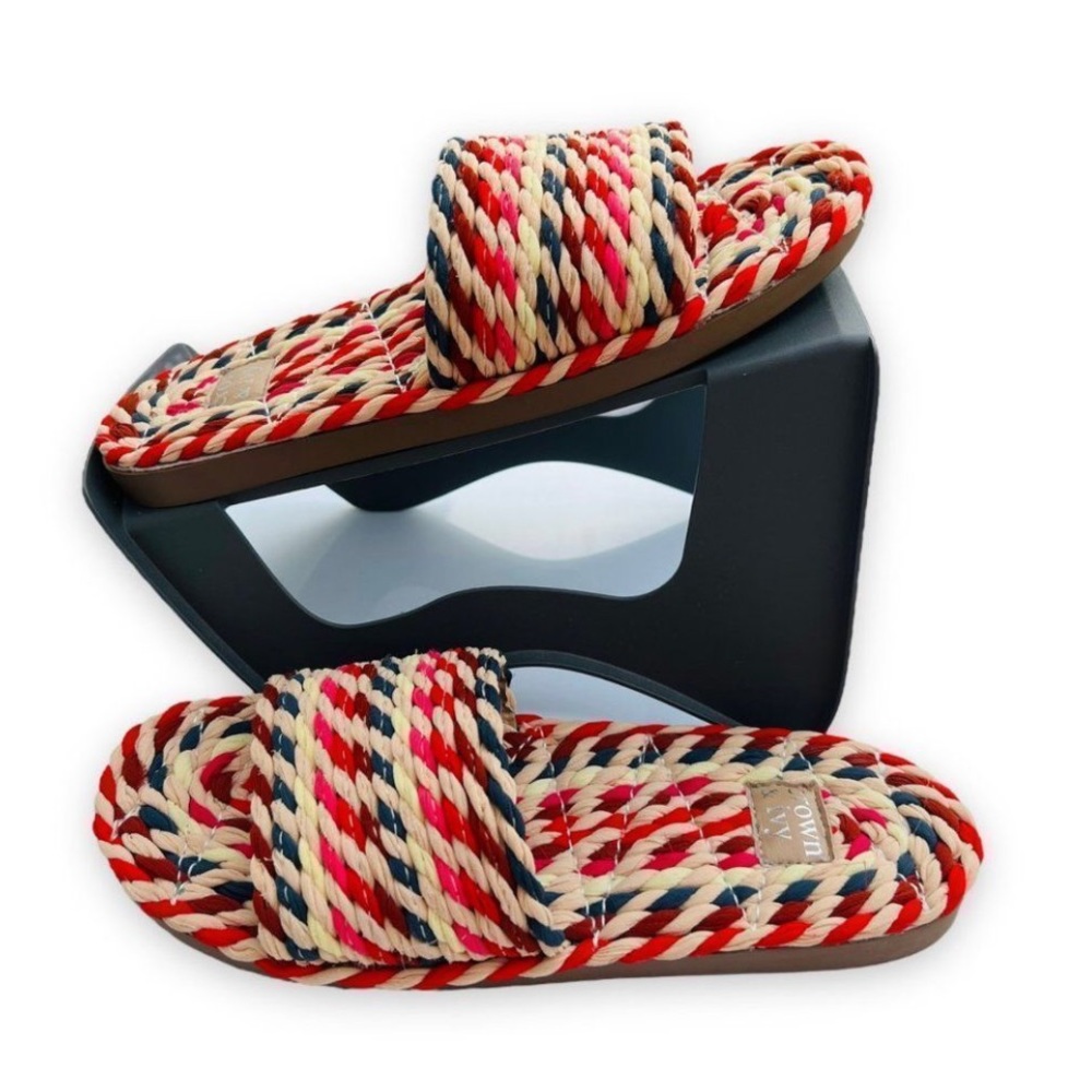 COPY - Crown and ivy piper sandals size 7.5 nwot (never worn)